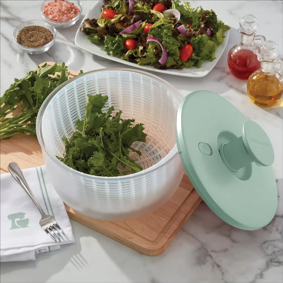 KitchenAid Salad Spinner in Green & Red