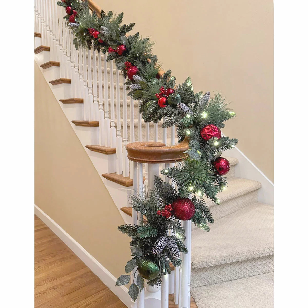 Pre-lit 9 ft Christmas Artificial Garland With Twinkling LED Lights